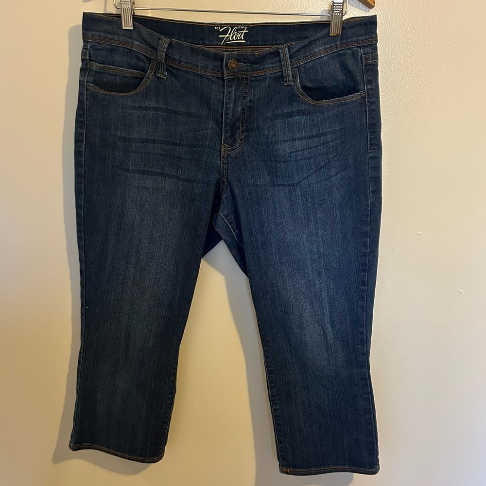 Old Navy The Flirt Cropped Capri Mid Rise Jeans Size 12
